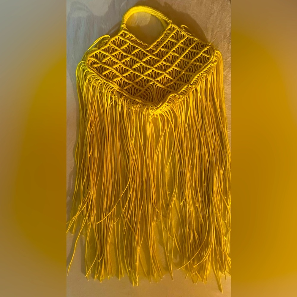 🚨SOLD!!!🚨BOHO Yellow Fringe Macramé Bag NWOT - Picture 3 of 6